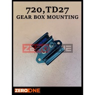 NISSAN 720,TD57 GEAR BOX MOUNTING 11320-01G00