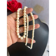 White and pink jade necklace with 4 to 8 mm natural beads, 46 cm long, silive silver turtle buckle
