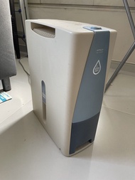 Hitachi 抽濕機