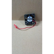 8934 brushless fan 5v 5volt 5 VOLT 3x3 3cm 3 cm