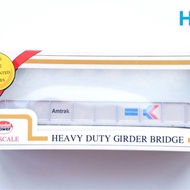 HO Scale Train Model Building Model American Railway Company AMTRAK Heavy Bridge+Character 1: 87