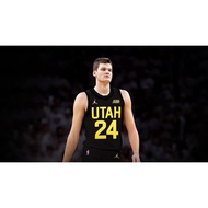 Walker Kessler Colored Parallel NBA CARDS