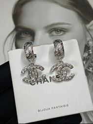 Chanel香奈儿双C满钻圆环耳环✨银色闪钻经典款正品质感