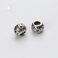 Horizontal round silver Charm with 4-leaf clover motif - NQ Jewelry