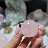 #30 .9mm#粉水晶球波波彩虹/六芒星。產地：馬達加斯加