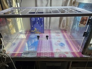 【訂造】二手 0.4cm亞加力爬蟲箱 飼養箱 70x30x35cm (帶雙匙鎖+散熱鐵網頂) 倉鼠/刺蝟/爬蟲／陸龜 太子交收
