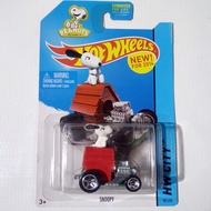 Hot Wheels Snoopy US Card AKTA 2014 HW City Tooned II Hotwheels First Editions
