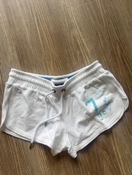 Superdry shorts 短褲