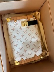 新色LV side trunk