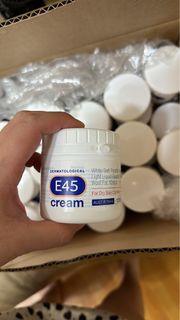 ✨現貨✨E45 Dermatological Cream 乳霜 125g