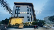 Saltstayz Select - Golf Course Road & Sector 57