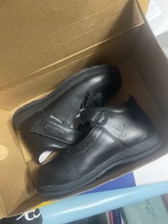 26 返學鞋