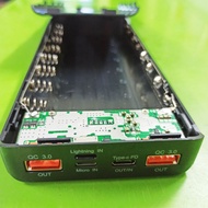 Box 8 cell sạc nhanh iphone type-c micro USB không pin đen