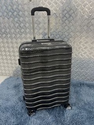 二手系列： Day Crown 26 吋可擴展行李箱+ 全新輪子；Day Crown 26 inch expandable luggage + all new wheels 67 x 42 x 28c