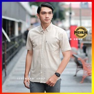 Kemeja Pria Lengan Pendek Coksu Hem Cowok Casual Katun Warna Krem Latte Baju Polos M L XL XXL XXXL J