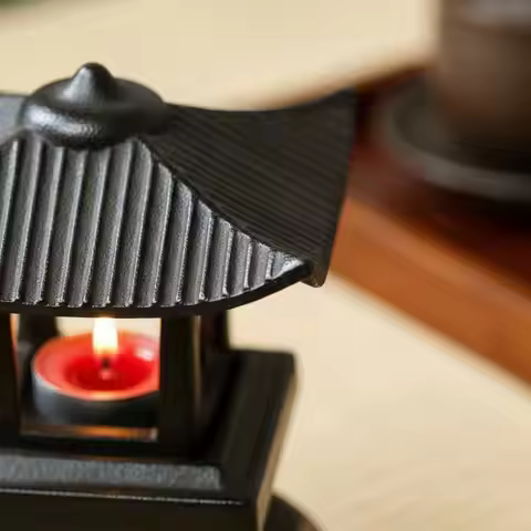Iron Candlestick Functional Tea Light Holder Outdoor Garden Lantern Candle Stand for Spiritual Altar