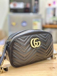 平價放！Gucci GG Marmont 相機包 8成新 | 行貨單齊 原價$10700 超抵玩