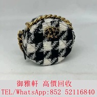€全港丩攵：香奈兒圓餅子母包 名牌手袋 手袋 舊手袋 斜挎包、水桶包、手提包、腰包 斜挎包、菲拉格慕 Ferragamo、單肩包、Balenciaga普拉達PRADA、銀包、包包、中古GUCCI 阿瑪