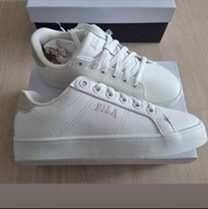 正品 SALE‼️🇰🇷韓國直送 FILA Uni Court Deluxe 復古風波鞋，兩色都易襯  情侶鞋 FILA 波鞋 FILA 代購  奶茶色 FILA 小白鞋