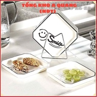 SMILE PLASTIC PLATE SET, Set of 6 Food Plates with Smile Stand (White / Black) SMILE PLASTIC PLATE S