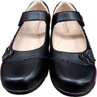女童返學黑皮鞋
