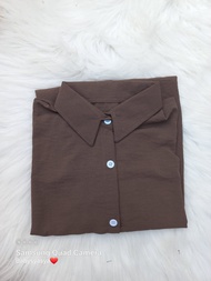 Tunik Basic Crinkle Airflow Wanita Remaja Muslim Polos Kancing Aktif Panjang  Bawah Lutut Tunik Pere