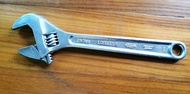 ประแจเลื่อน​ LOBSTER (adjustable wrench)​ ขนาด 250 mm. made in japan