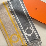 全新 清貨🧡 Hermes muffler cashmere 頸巾 羊绒 圍巾  🐴 Casaque Bande de Repos