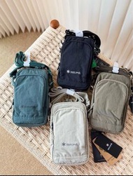 韓國預訂 4色選 snow peak 機能風 2口袋 拉鍊斜咩袋 掛扣包