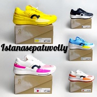 On The Roger Federer tennis shoes unisex lightweight paddle/ with bonus socks