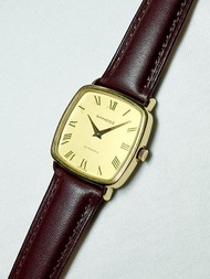瑞士品牌名錶山度士SANDOZ，手動上鍊， 每只限量一個，把握大好良機，立馬購買擁有它，收藏配戴首選，錯過不再有。 戴在手上美感脫穎而出，難得一見美感藝術品，值得收藏。
