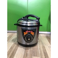 High-end pressure cooker with 6L capacity