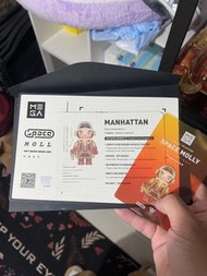 MEGA SPACE MOLLY Manhattan 太空人400%