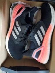 Ultraboost 20  跑鞋紅白