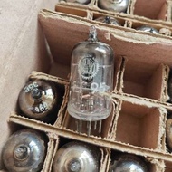 หลอดอิเล็กทรอนิกส์6J1 EF95ที่อุดมไปด้วยเยอรมันใหม่ CV4010 6AK5หลอดอิเล็กทรอนิกส์403B