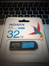 ADATA USB 3.1 (32GB)