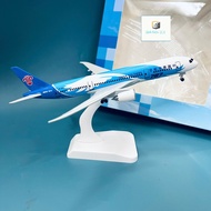 BOEING 787 Dreamliner CHINA SOUTHERN Airlines DISPLAY MODEL with ICON WINGS DETAILS