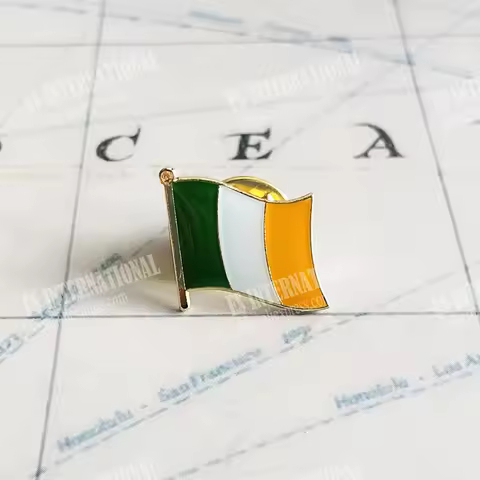Ireland National Flag Crystal Epoxy Metal Enamel Badge Brooch Collection Souvenir Gifts Lapel Pins A