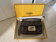fendi mini baguette 迷你法棍