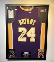 Kobe Bryant 24號 親筆簽名球衣 (Mitchell & Ness)