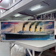 (葵興樂聲9樓門市現貨）全新 RMS TITANIC 鐵達尼號 模型(盒不完美）