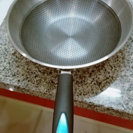 Free delivery - Giacomo 34cm Stainless steel Non stick Honeycomb Wok