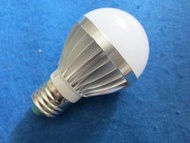 5W 暖黃色LED 燈泡 (5W LED Light Bulb)