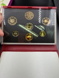 1997年香港回歸紀念精鑄錢幣套裝（一九九七紀念精鑄錢幣套裝）