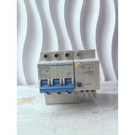 ELCB CHNT DZ47LE-32 D25