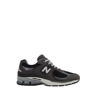 2002R Unisex Sneakers - Black 7NAX