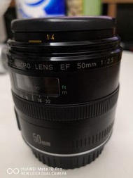 Canon EF 50MM 2.5 Macro