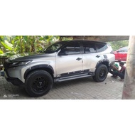 Over fender Pajero facelite 2022