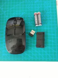無線滑鼠，附電池和接收器