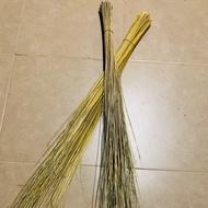 Penyapu Tradisional Lidi Kelapa
